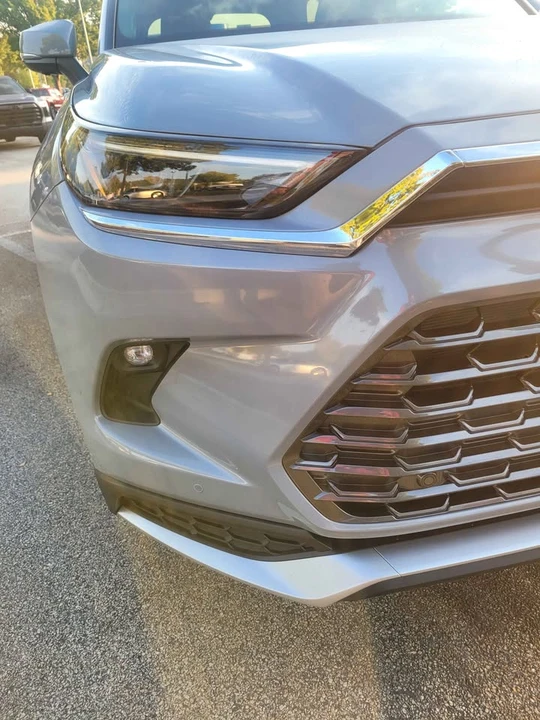 2026 Toyota Highlander - Image 2 of 13
