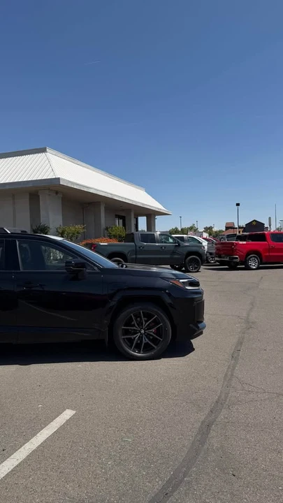 2026 Toyota RAV4 5th Gen - Image 5 of 19
