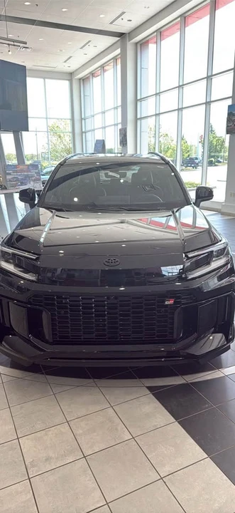 2026 Toyota RAV4 5th Gen - Image 7 of 9