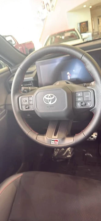 2026 Toyota RAV4 5th Gen - Image 5 of 9