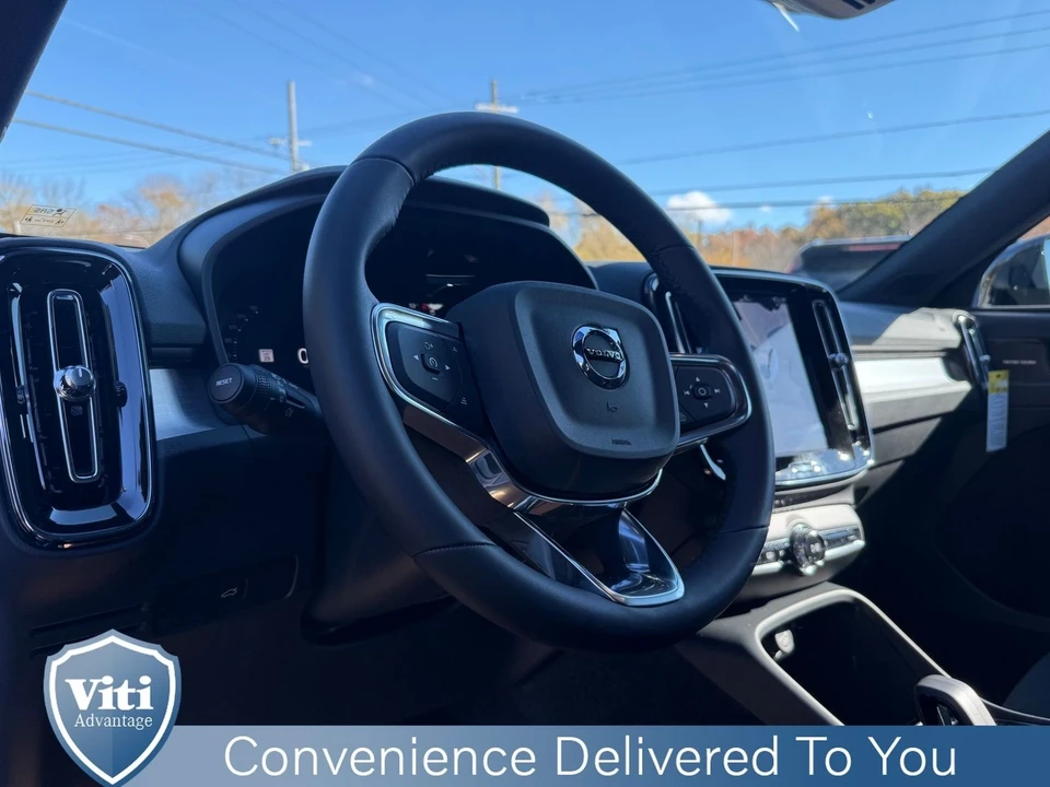 2026 Volvo XC40 - Image 12 of 16