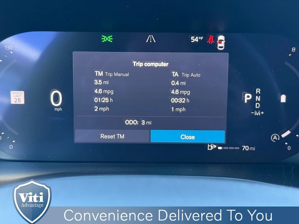 2026 Volvo XC40 - Image 15 of 16