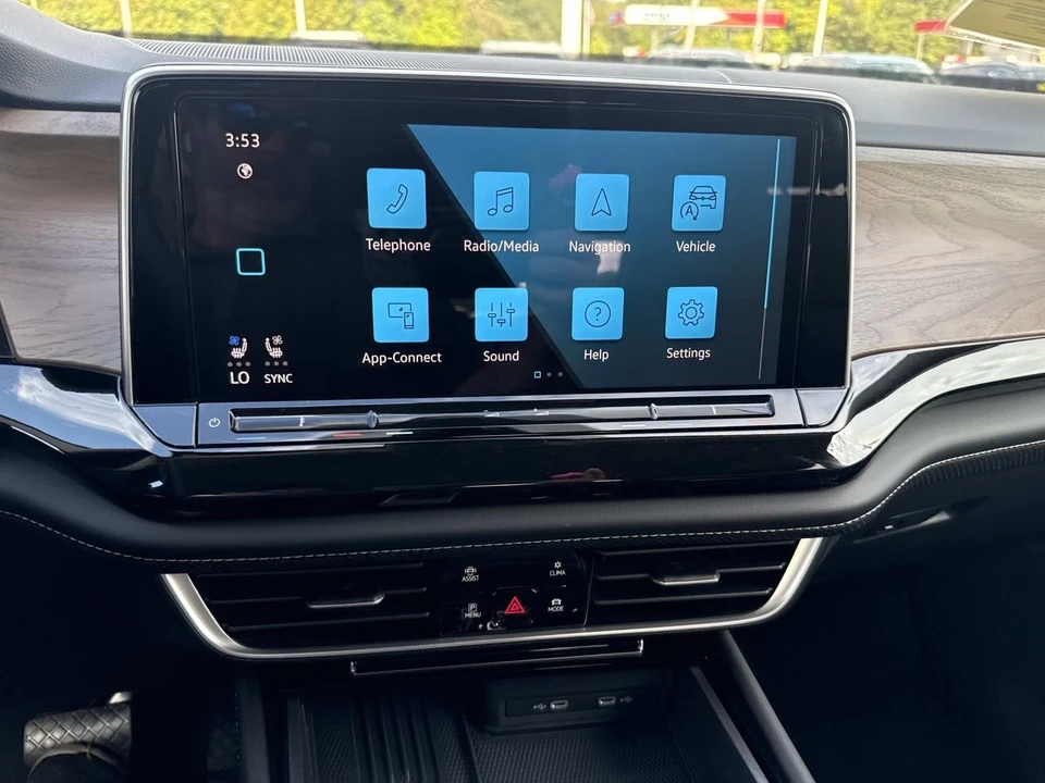 2026 Volkswagen Atlas - Image 9 of 13