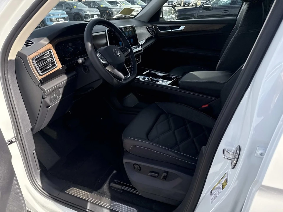 2026 Volkswagen Atlas - Image 8 of 13