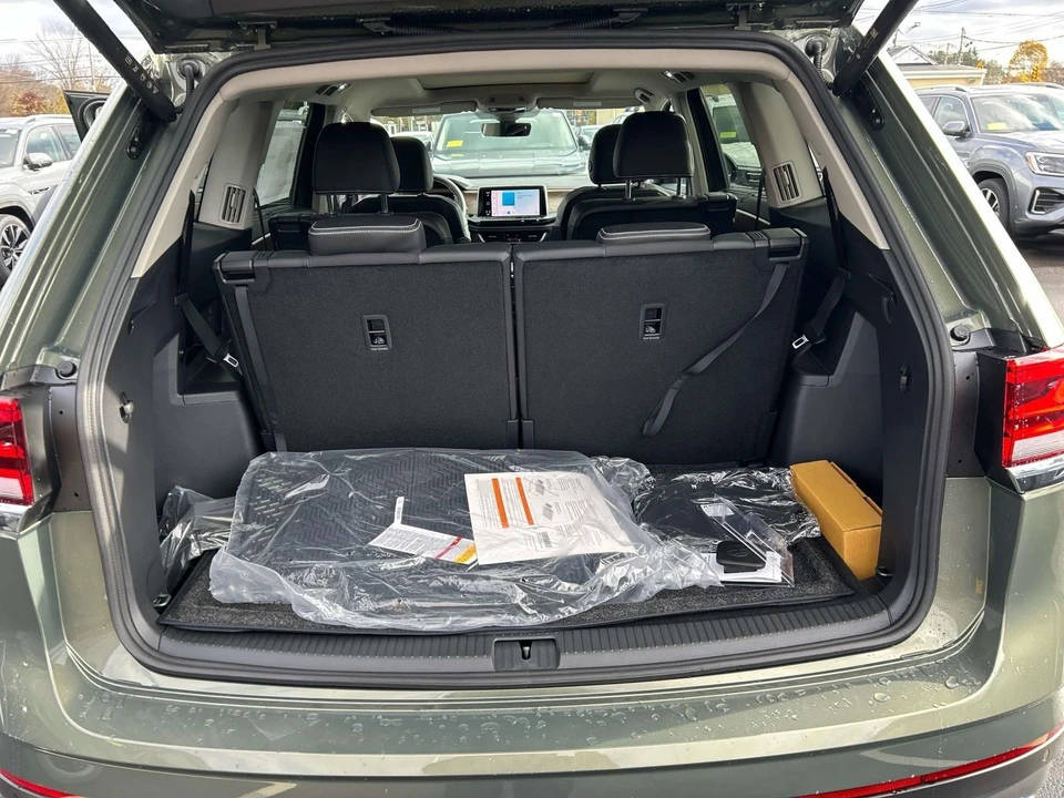 2026 Volkswagen Atlas - Image 11 of 21