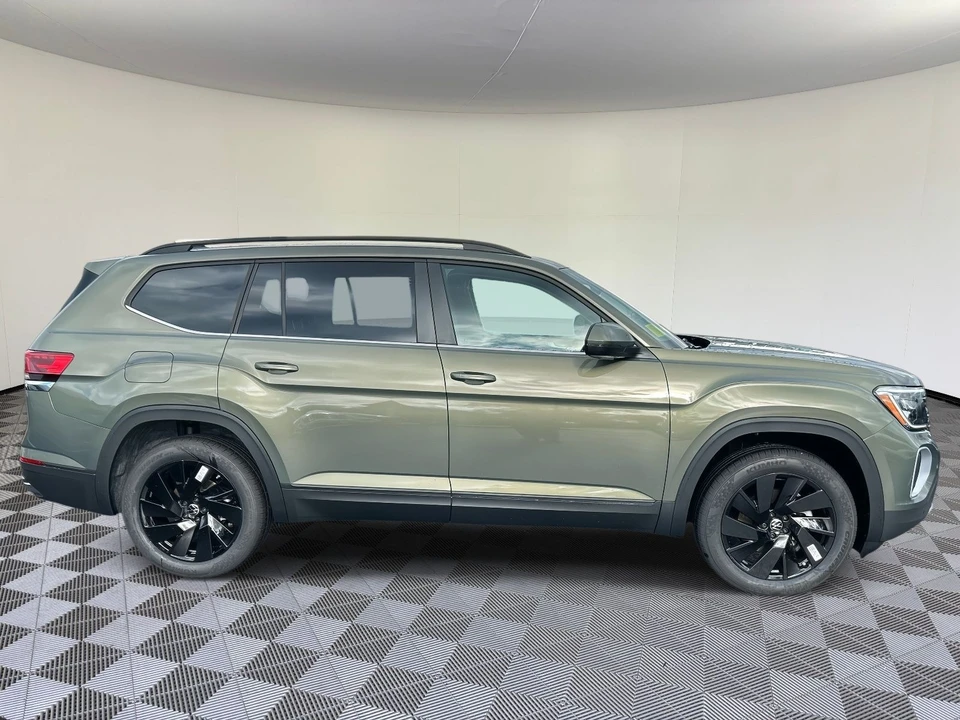 2026 Volkswagen Atlas - Image 2 of 21
