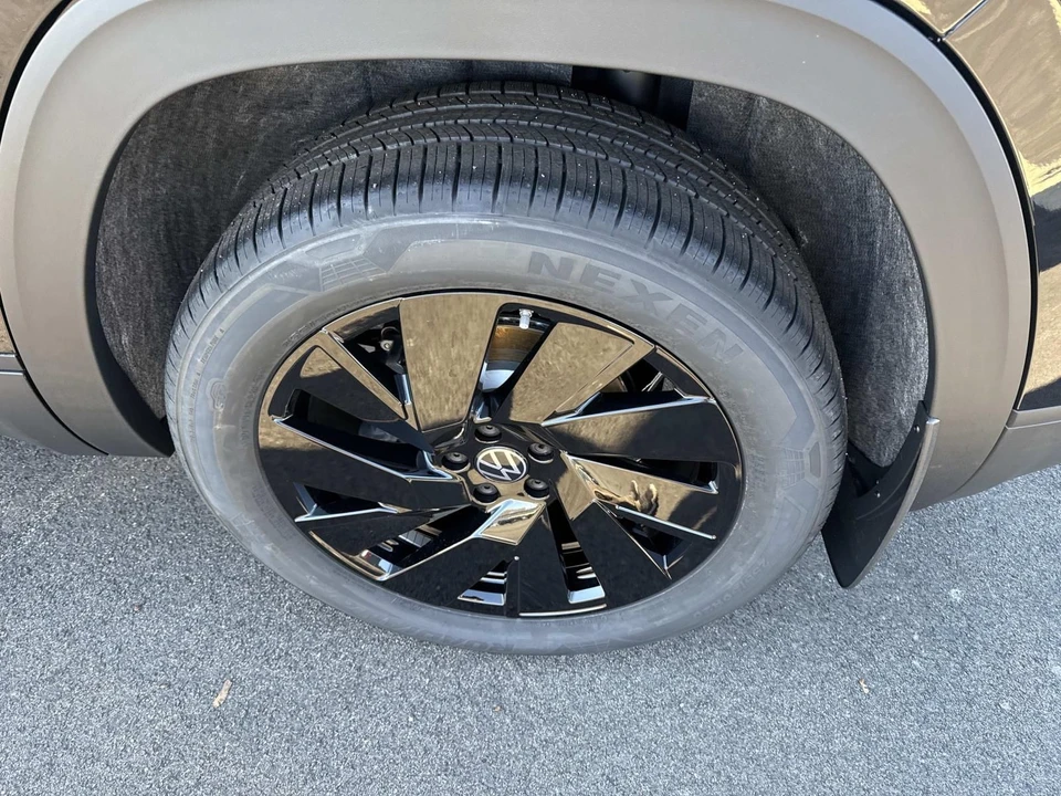 2026 Volkswagen Atlas - Image 5 of 13