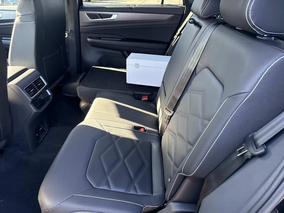 2026 Volkswagen Atlas - Image 7 of 13