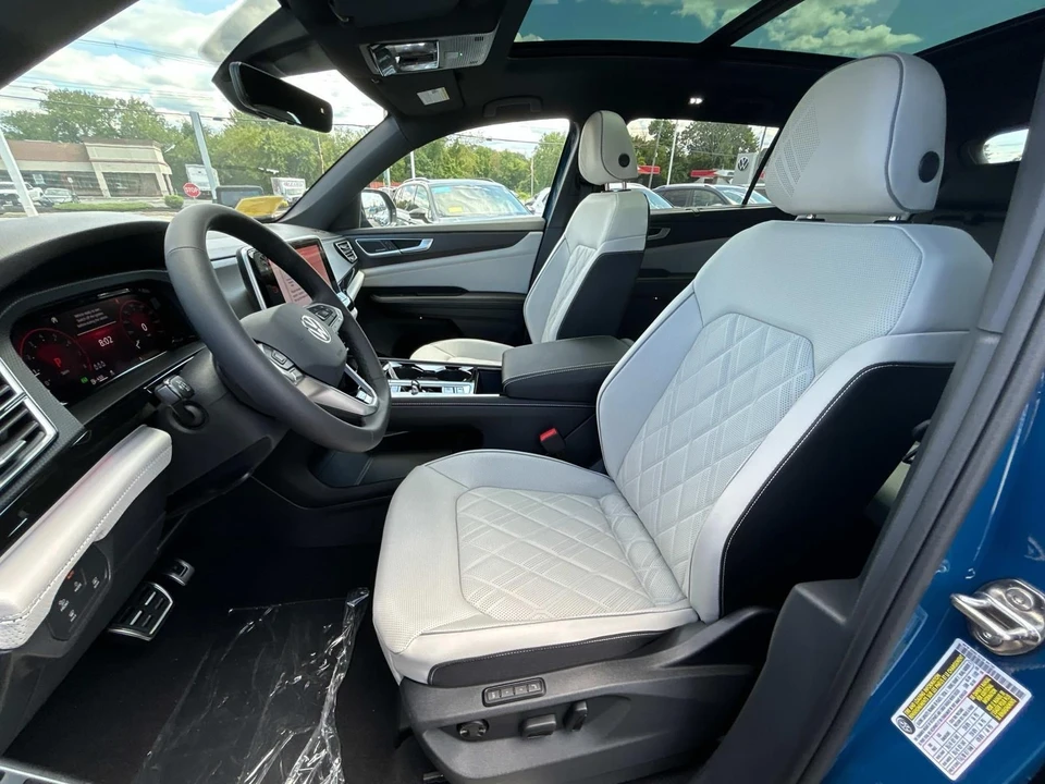 2026 Volkswagen Atlas - Image 9 of 15