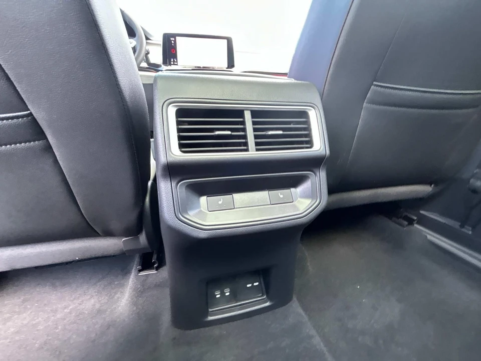 2026 Volkswagen Atlas - Image 7 of 15
