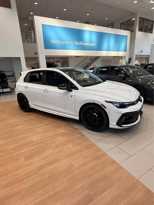 2026 Volkswagen Golf Mk8 - Image 2 of 6