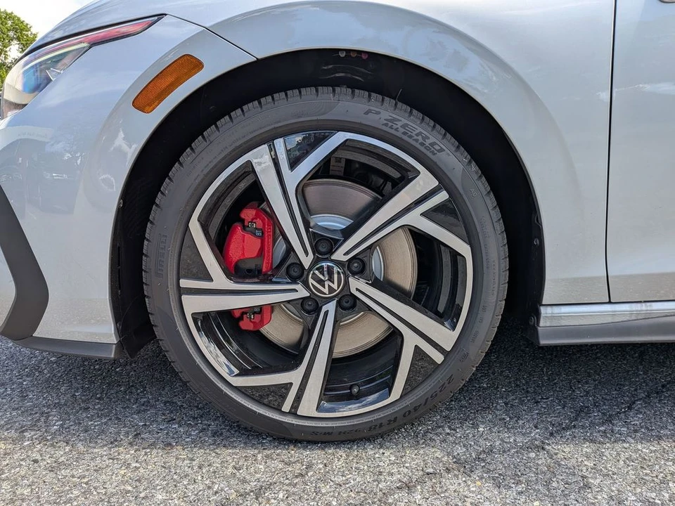 2026 Volkswagen GTI Mk8 - Image 16 of 17