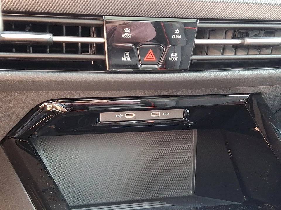 2026 Volkswagen GTI Mk8 - Image 16 of 20