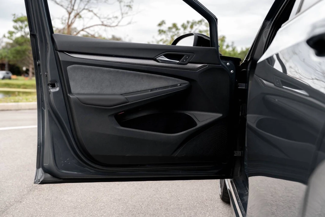2026 Volkswagen Golf R Mk8 - Image 28 of 31