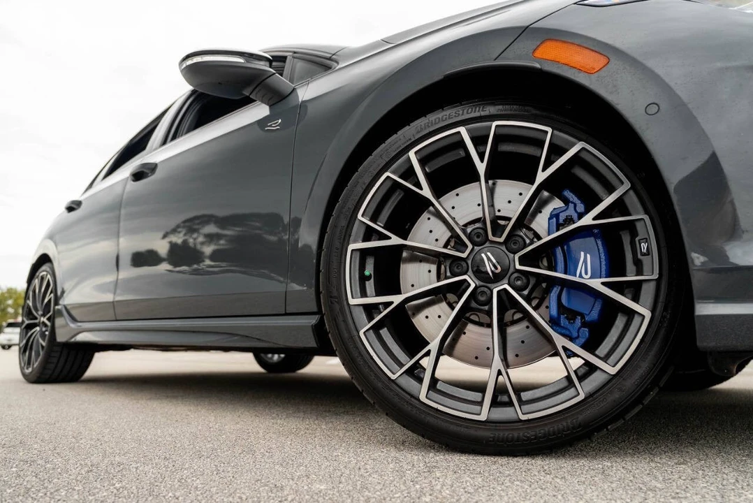 2026 Volkswagen Golf R Mk8 - Image 8 of 31