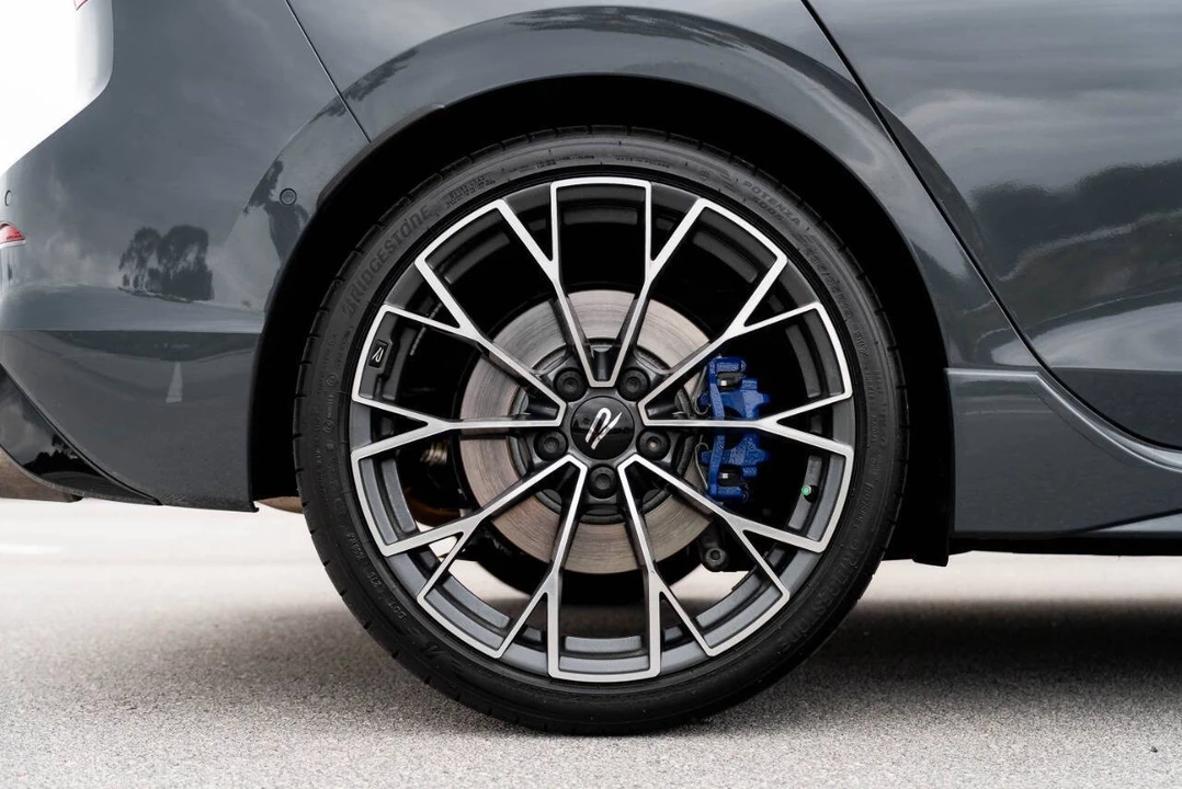 2026 Volkswagen Golf R Mk8 - Image 10 of 31