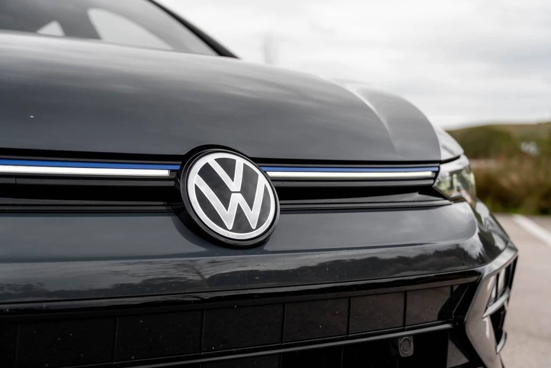 2026 Volkswagen Golf R Mk8 - Image 6 of 31