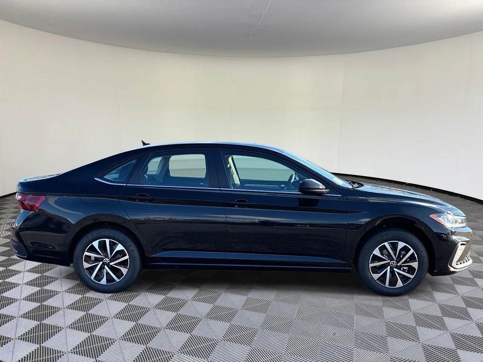 2026 Volkswagen A7 Jetta - Image 2 of 13