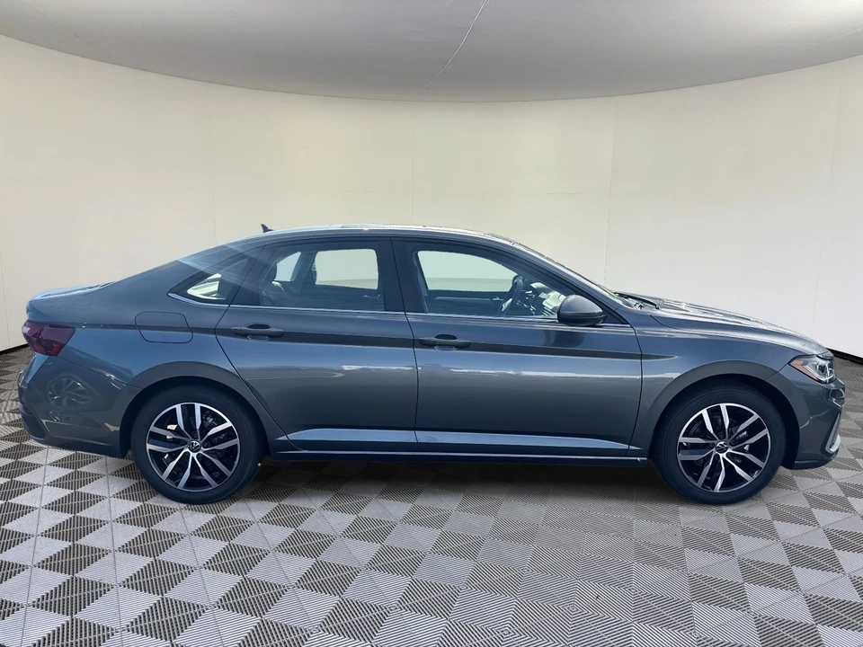 2026 Volkswagen A7 Jetta - Image 2 of 13