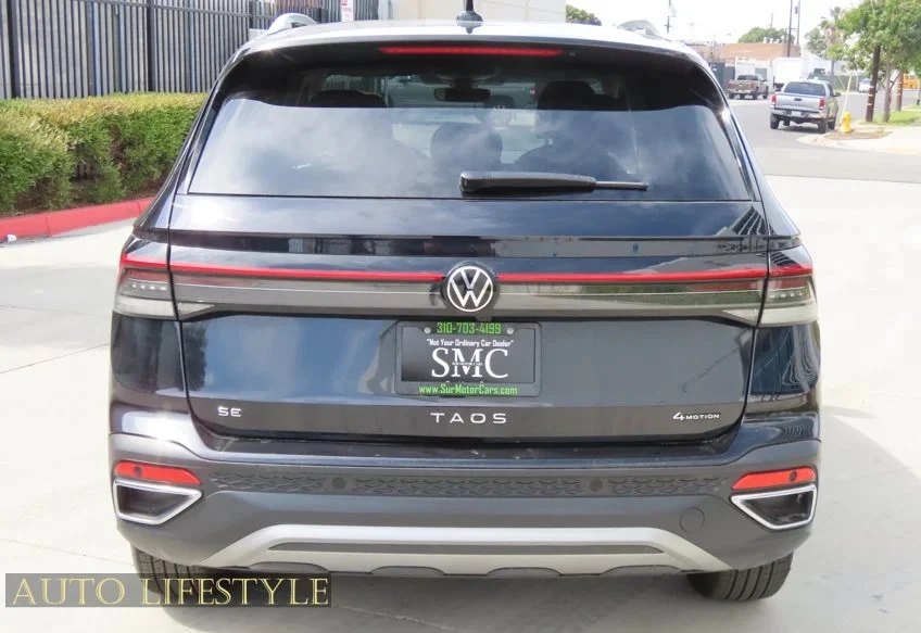 2026 Volkswagen Taos - Image 12 of 31