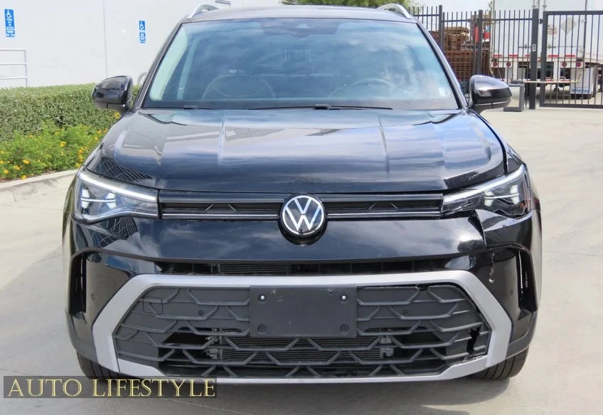 2026 Volkswagen Taos - Image 11 of 31