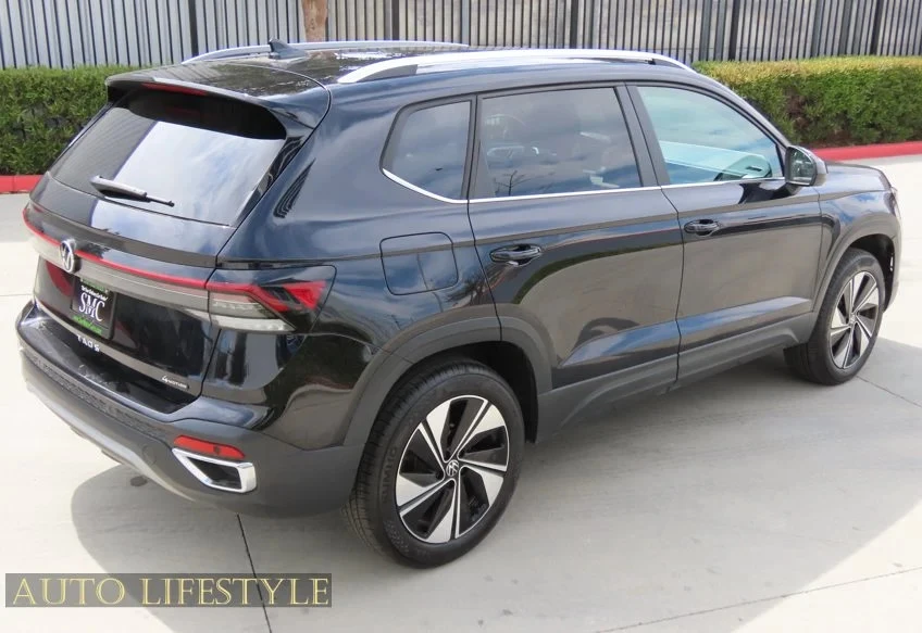 2026 Volkswagen Taos - Image 7 of 31