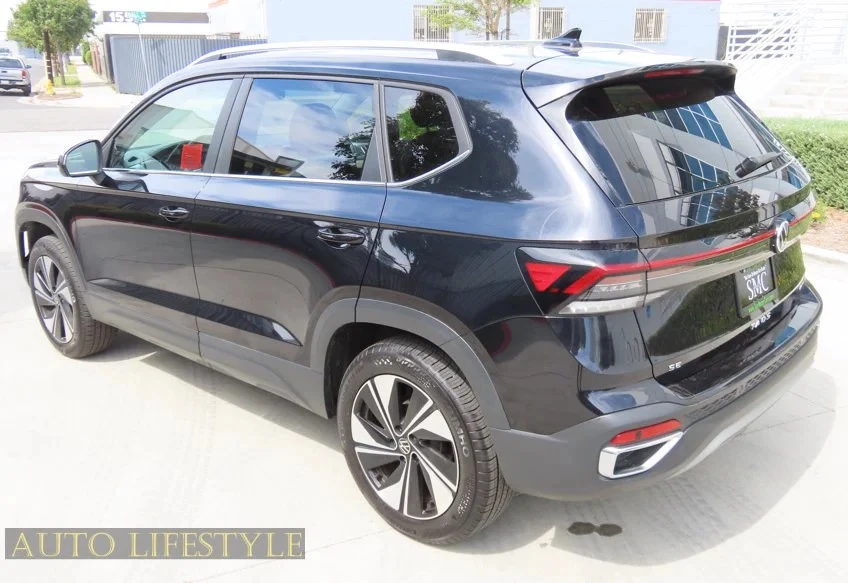2026 Volkswagen Taos - Image 6 of 31
