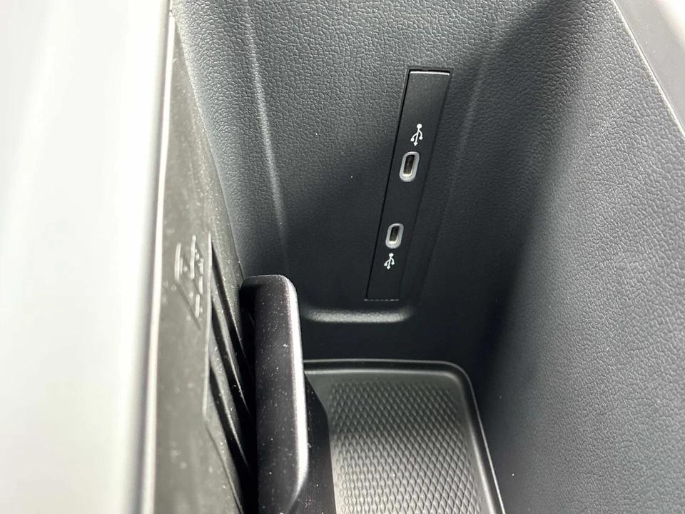 2026 Volkswagen Tiguan - Image 18 of 19