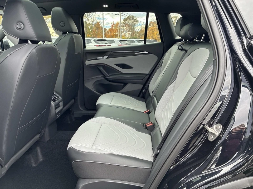 2026 Volkswagen Tiguan - Image 7 of 19
