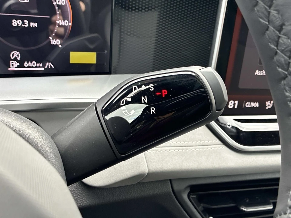 2026 Volkswagen Tiguan - Image 13 of 19