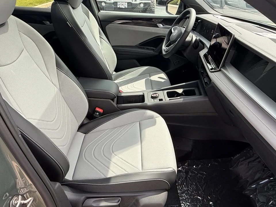 2026 Volkswagen Tiguan - Image 15 of 20