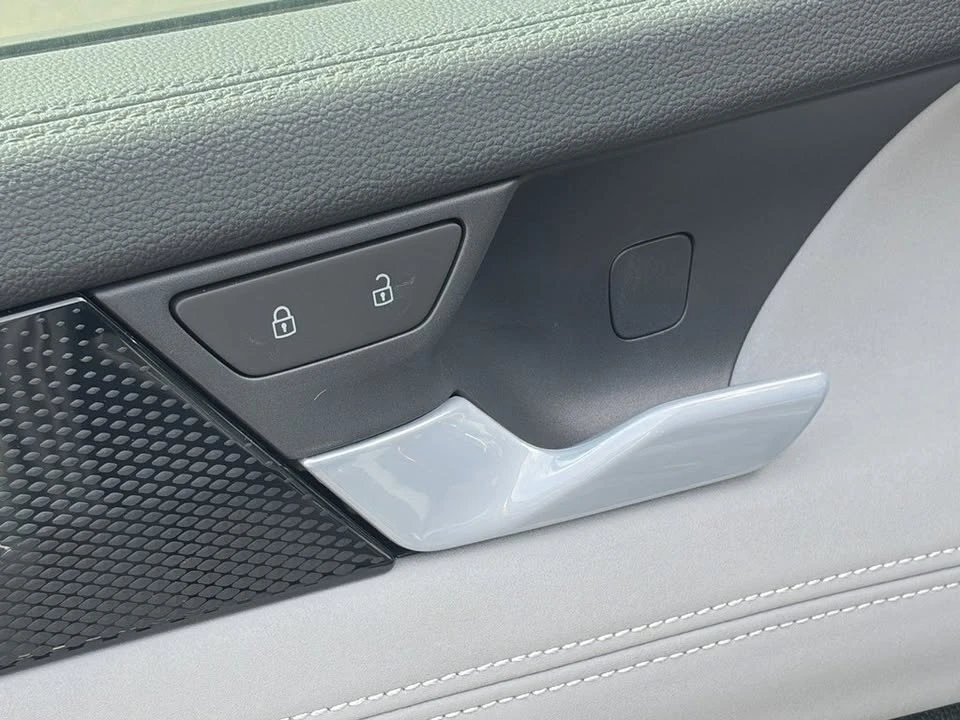 2026 Volkswagen Tiguan - Image 18 of 20