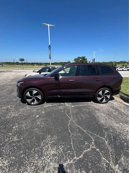 2026 Volvo XC90 - Image 8 of 11