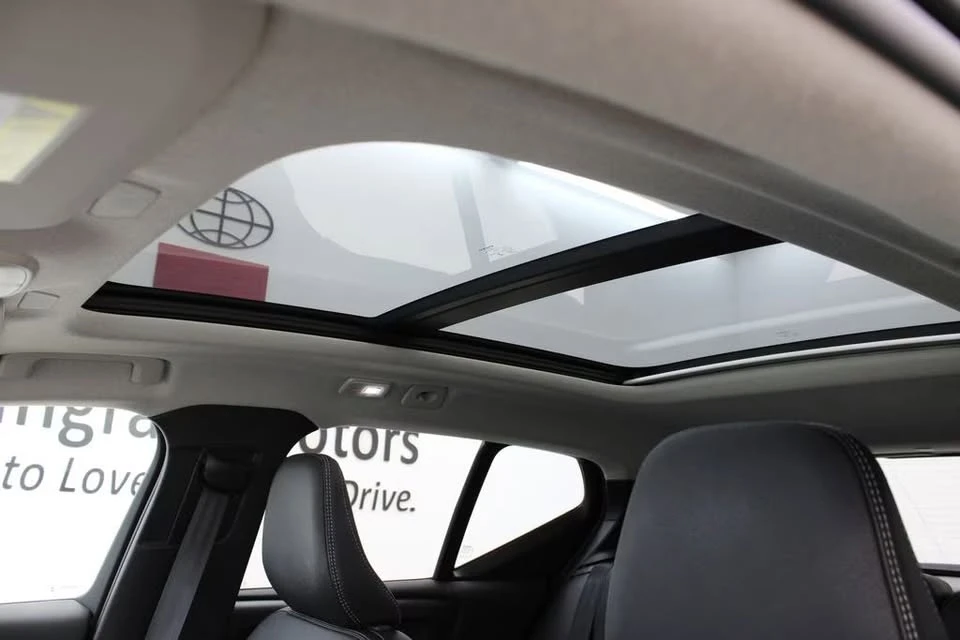 2026 Volvo XC40 - Image 13 of 20