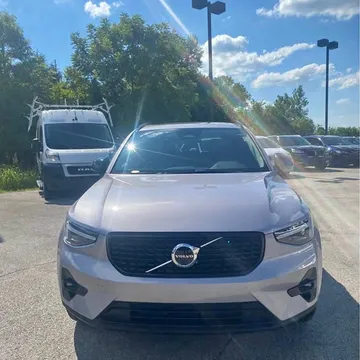 2026 Volvo XC40 B5 Plus Sport Utility 4D