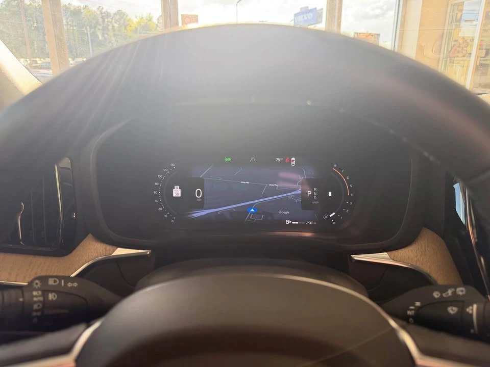 2026 Volvo XC60 2nd Gen - Image 9 of 18