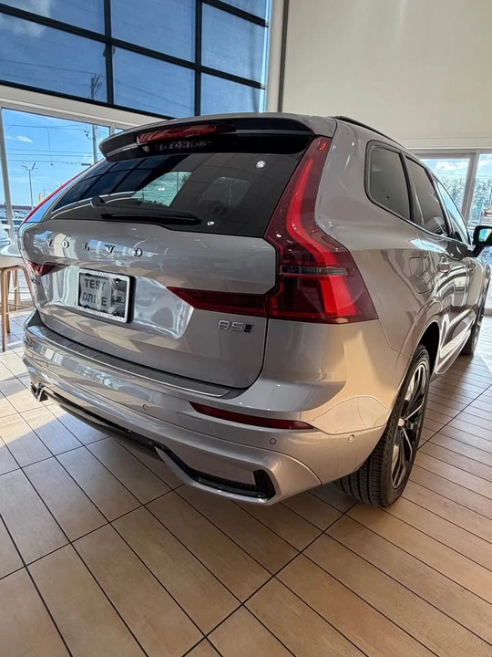 2026 Volvo XC60 2nd Gen - Image 6 of 18