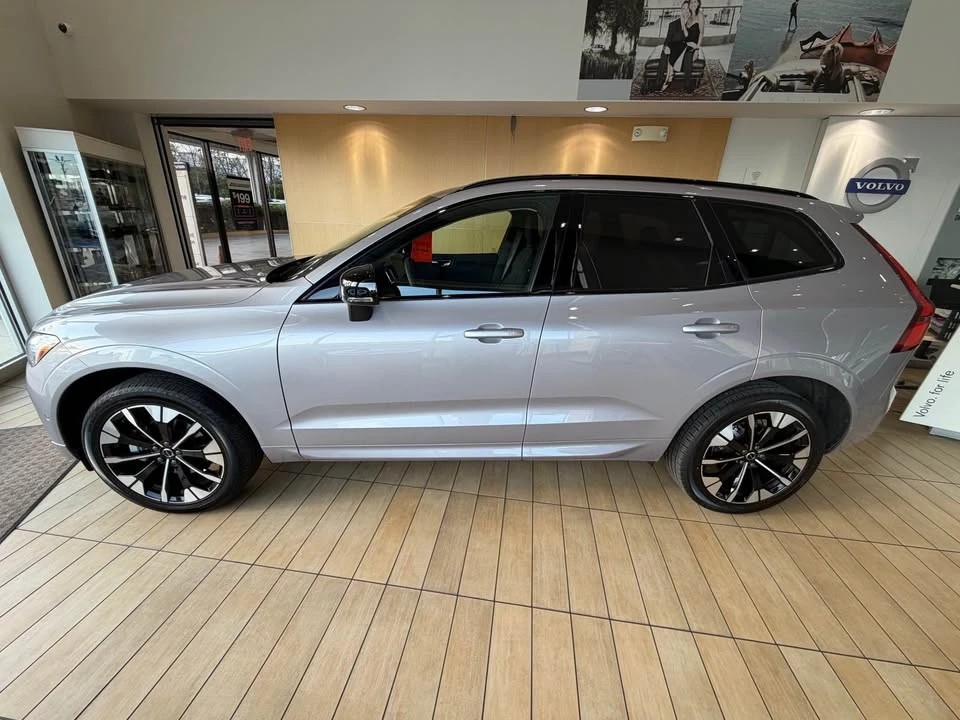 2026 Volvo XC60 2nd Gen - Image 4 of 18