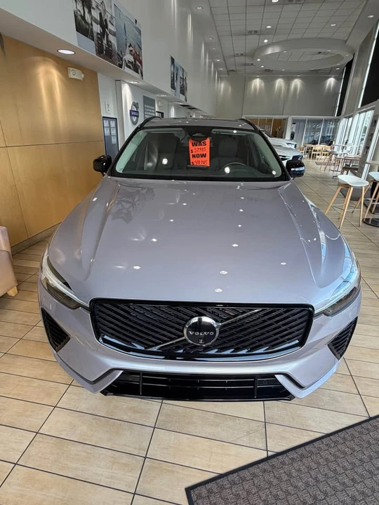 2026 Volvo XC60 2nd Gen - Image 2 of 18