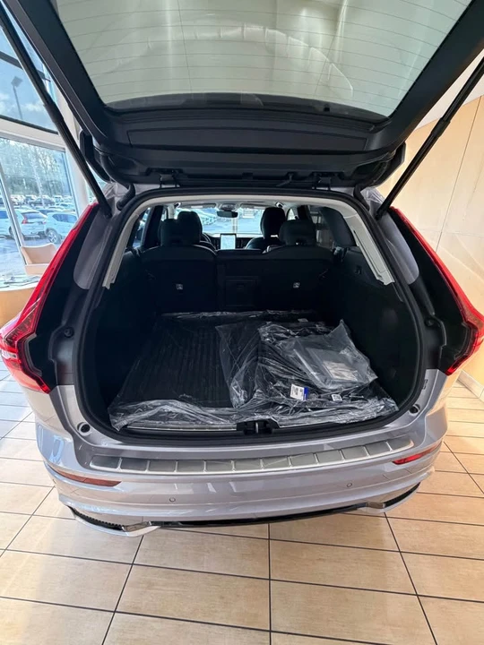 2026 Volvo XC60 2nd Gen - Image 17 of 18