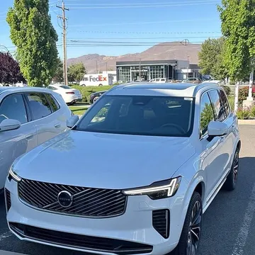2026 Volvo XC90 Plus