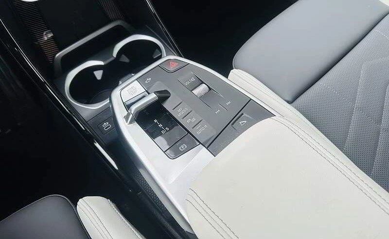 2026 BMW U10 X2 - Image 13 of 20