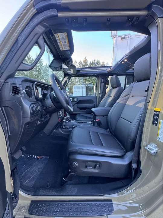 2026 Jeep JL Wrangler - Image 13 of 20