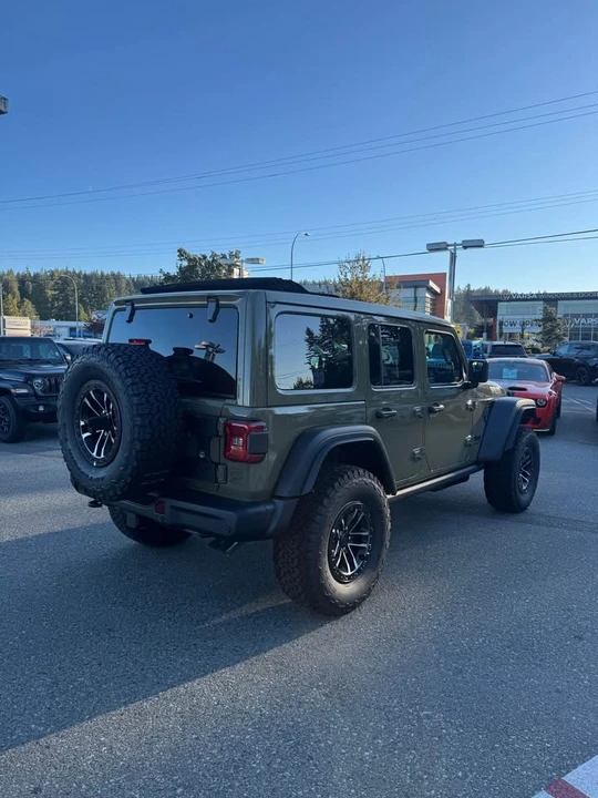 2026 Jeep JL Wrangler - Image 5 of 20