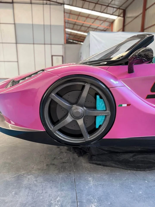 2026 Ferrari LaFerrari - Image 3 of 10