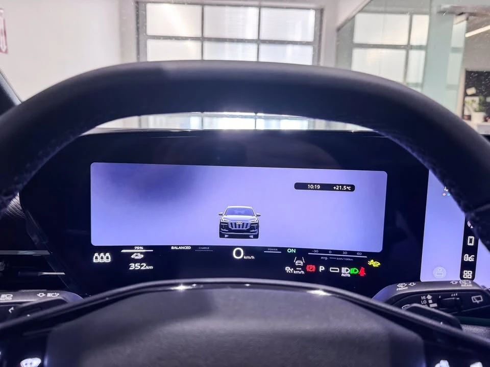 2027 Audi SQ6 e-tron - Image 13 of 20
