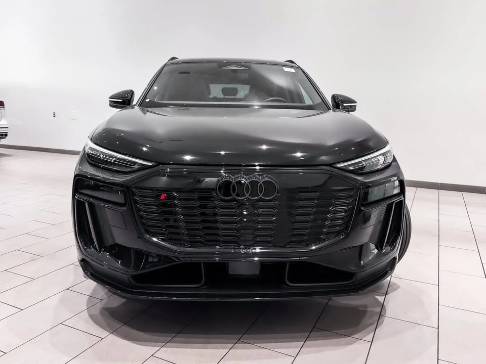 2027 Audi SQ6 e-tron - Image 2 of 20