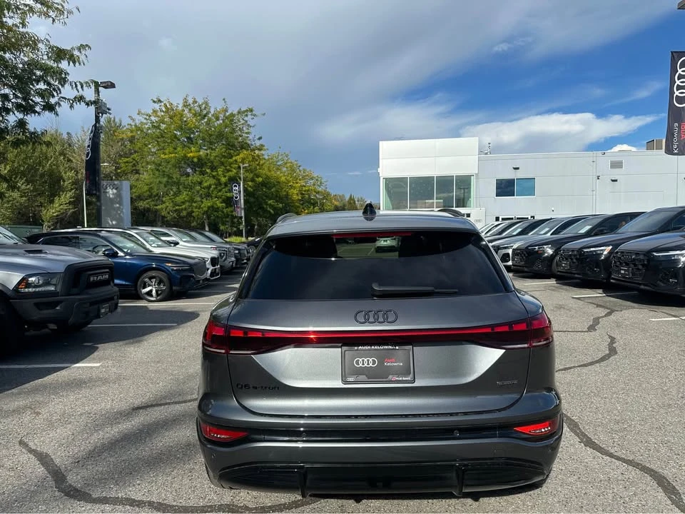 2027 Audi Q6 e-tron - Image 5 of 10