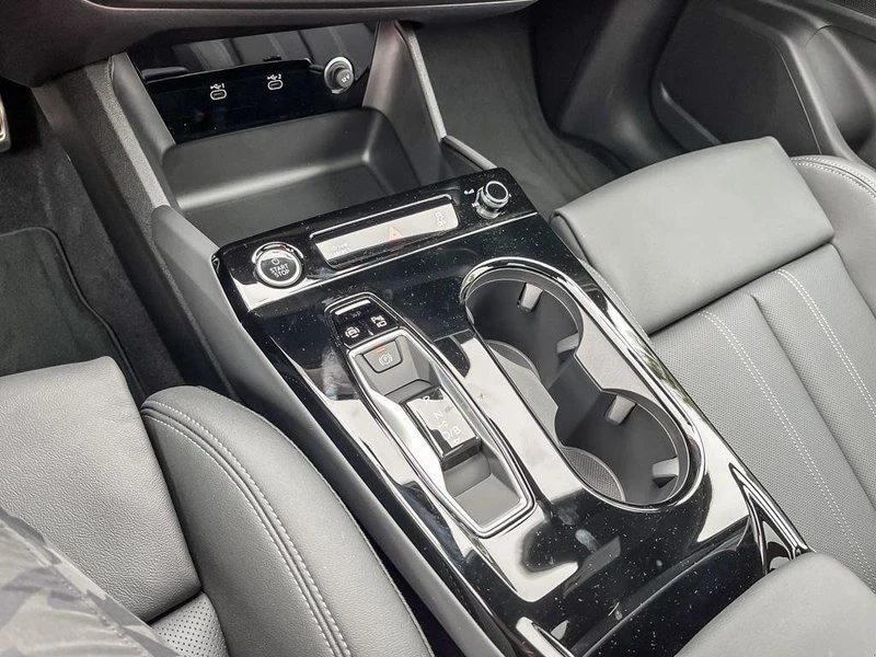 2027 Audi Q6 e-tron - Image 15 of 20