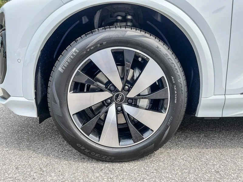 2027 Audi Q6 e-tron - Image 9 of 20